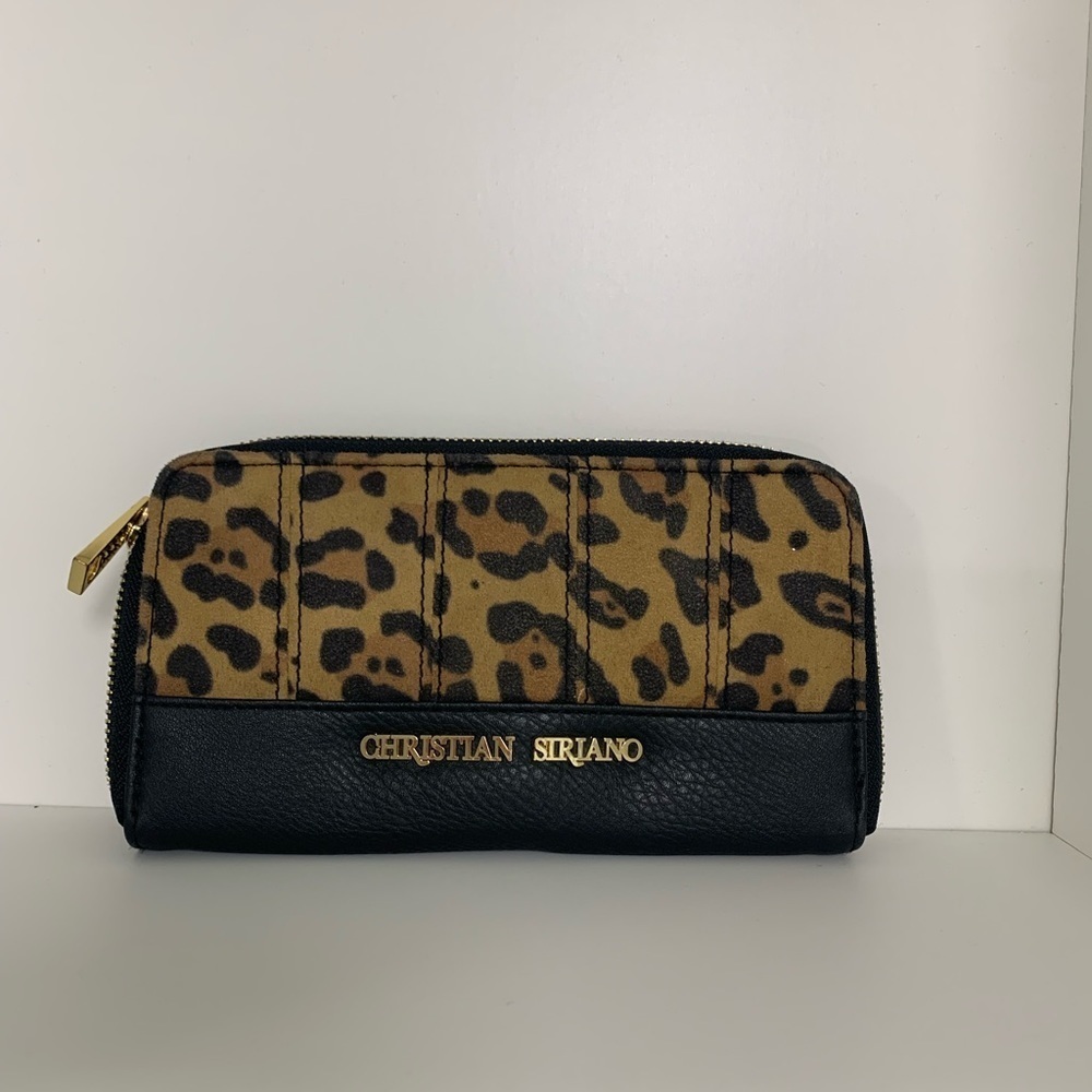 Christian Siriano Clutch Wallet Cheetah Print and Black Zipper‎ Closure
